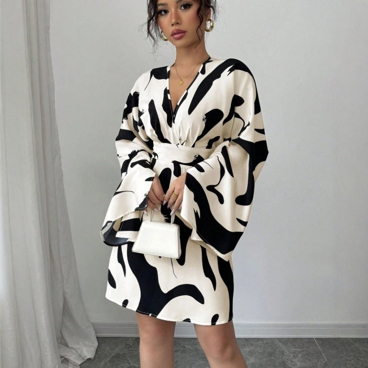 New V-neck Abstract Printing Bell Sleeve Waist Dress
