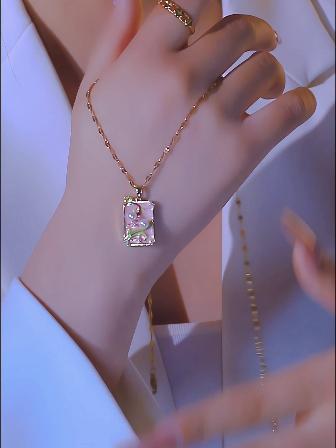 Pendant Vintage Oil Painting Style Flower Series Necklace