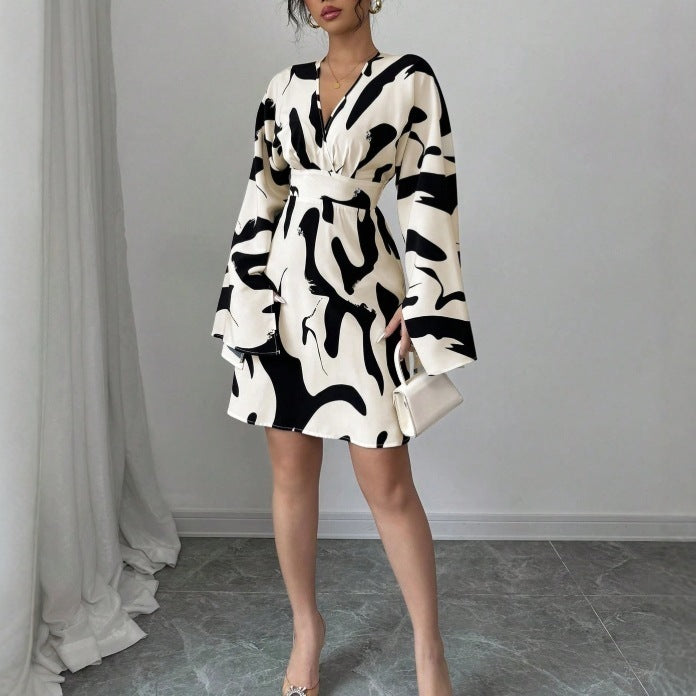 New V-neck Abstract Printing Bell Sleeve Waist Dress