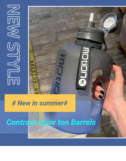 1pc Round 2.2L/77.93OZ Big Large Capacity Sports Water Bottle, Plastic, Gradient, Portable, Reusable, PVC Free, with Straw, for Fitness, Outdoor, Hand Wash Only