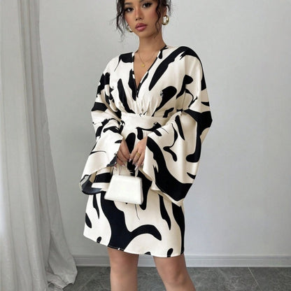 New V-neck Abstract Printing Bell Sleeve Waist Dress